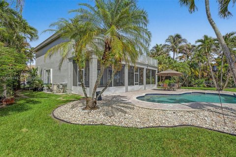 Casa en venta en Pembroke Pines, Florida, 4 dormitorios, 293.2 m2 № 2270353 - foto 15