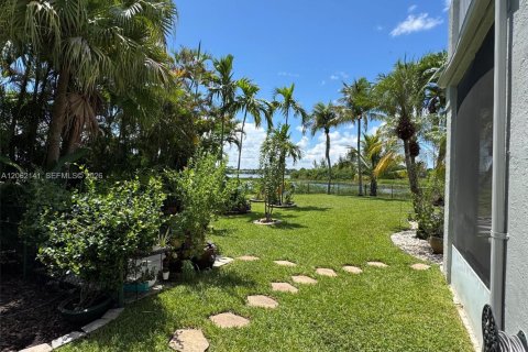 Casa en venta en Pembroke Pines, Florida, 4 dormitorios, 293.2 m2 № 2270353 - foto 20