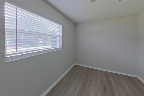 Villa ou maison à louer à Largo, Floride: 4 chambres, 107.49 m2 № 2385931 - photo 13