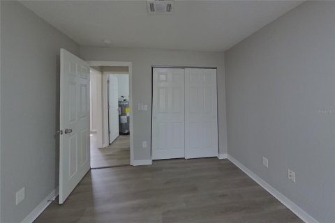 Villa ou maison à louer à Largo, Floride: 4 chambres, 107.49 m2 № 2385931 - photo 9