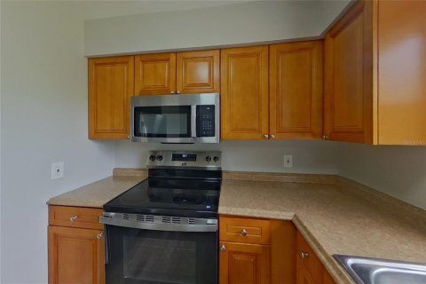 Villa ou maison à louer à Largo, Floride: 4 chambres, 107.49 m2 № 2385931 - photo 5