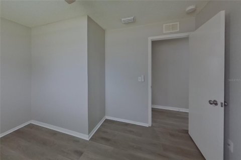 Villa ou maison à louer à Largo, Floride: 4 chambres, 107.49 m2 № 2385931 - photo 12