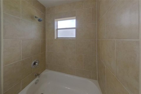 Villa ou maison à louer à Largo, Floride: 4 chambres, 107.49 m2 № 2385931 - photo 15