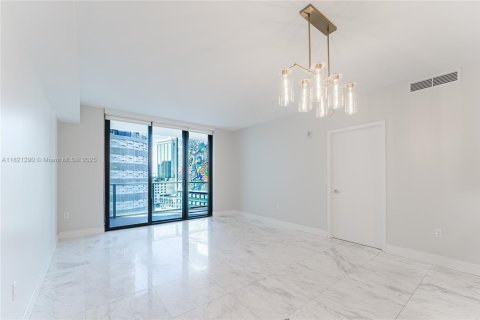 Condo in Miami, Florida, 2 bedrooms  № 1781484 - photo 10