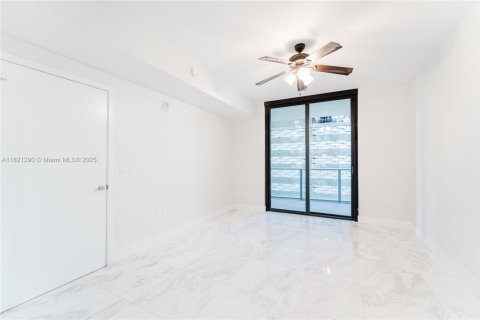 Condo in Miami, Florida, 2 bedrooms  № 1781484 - photo 21