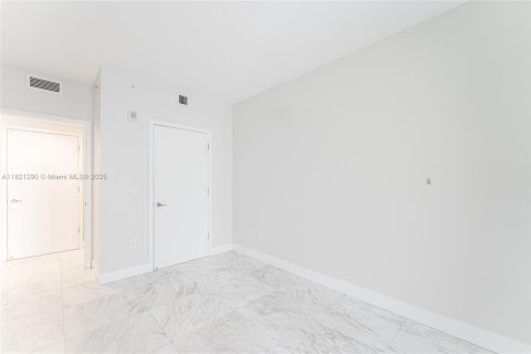 Condo in Miami, Florida, 2 bedrooms  № 1781484 - photo 28