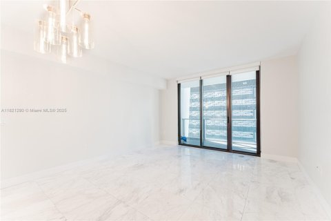 Condo in Miami, Florida, 2 bedrooms  № 1781484 - photo 11