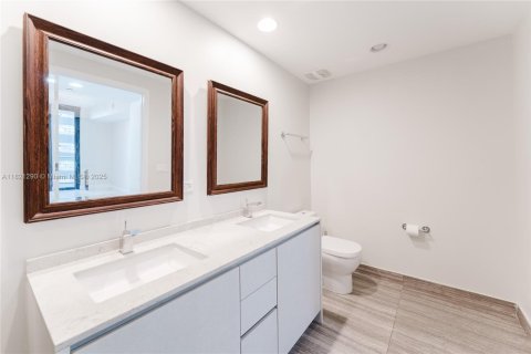 Condo in Miami, Florida, 2 bedrooms  № 1781484 - photo 14