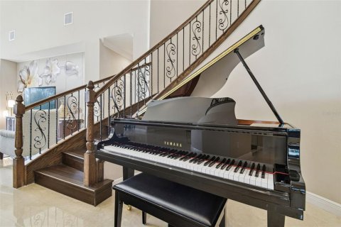 Casa en venta en Wesley Chapel, Florida, 5 dormitorios, 415.46 m2 № 1918952 - foto 28