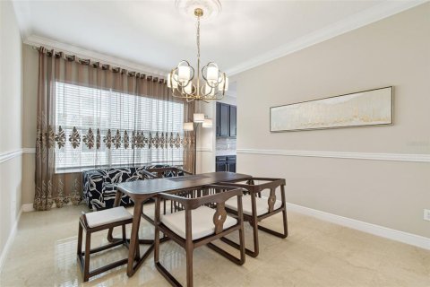 Casa en venta en Wesley Chapel, Florida, 5 dormitorios, 415.46 m2 № 1918952 - foto 18