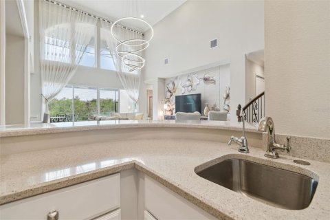 Casa en venta en Wesley Chapel, Florida, 5 dormitorios, 415.46 m2 № 1918952 - foto 9