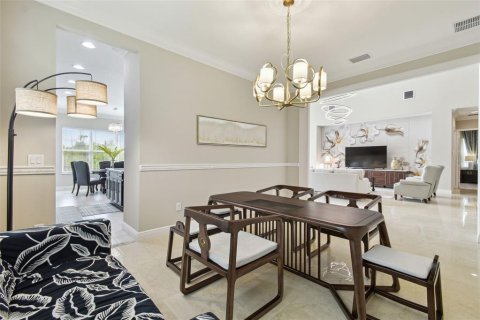 Casa en venta en Wesley Chapel, Florida, 5 dormitorios, 415.46 m2 № 1918952 - foto 19