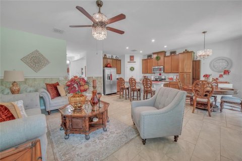 House in Davenport, Florida 3 bedrooms, 168.62 sq.m. № 1813289 - photo 12