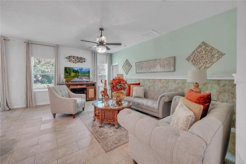 House in Davenport, Florida 3 bedrooms, 168.62 sq.m. № 1813289 - photo 10