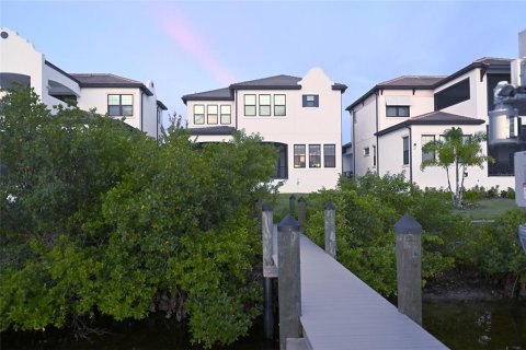 Casa en alquiler en Ruskin, Florida, 3 dormitorios, 234.49 m2 № 1910391 - foto 2