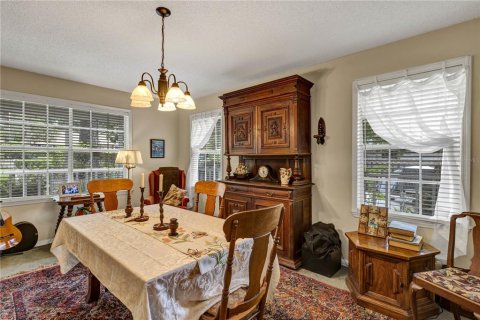 House in Apopka, Florida 4 bedrooms, 247.03 sq.m. № 1755081 - photo 19