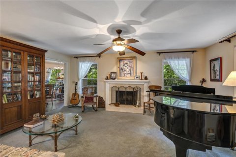 House in Apopka, Florida 4 bedrooms, 247.03 sq.m. № 1755081 - photo 13