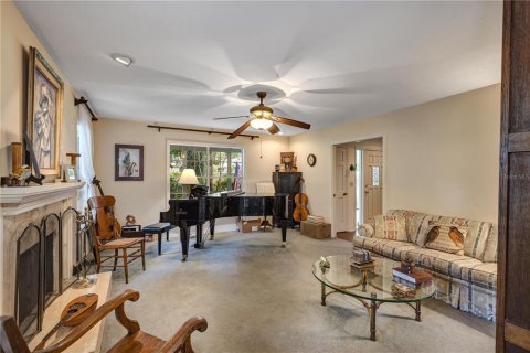 House in Apopka, Florida 4 bedrooms, 247.03 sq.m. № 1755081 - photo 14