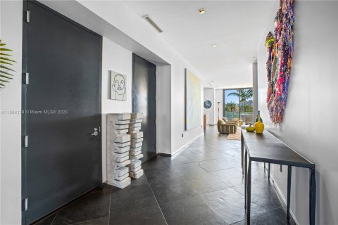 Copropriété à vendre à Miami Beach, Floride: 3 chambres, 288.28 m2 № 1934268 - photo 13