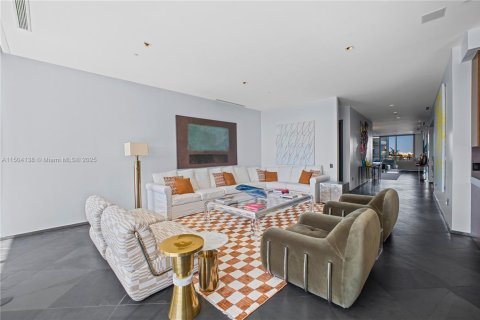Copropriété à vendre à Miami Beach, Floride: 3 chambres, 288.28 m2 № 1934268 - photo 15