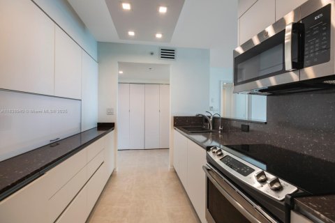 Condominio en venta en Miami Beach, Florida, 1 dormitorio, 72.46 m2 № 1822087 - foto 2