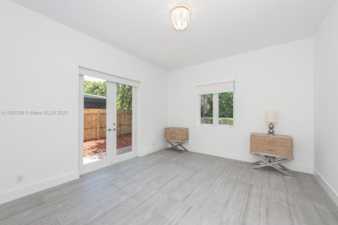 Villa ou maison à louer à Miami, Floride: 5 chambres, 401.62 m2 № 1878002 - photo 30