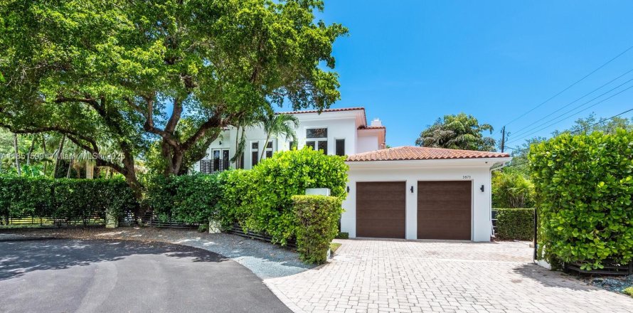 Villa ou maison à Miami, Floride 5 chambres, 401.62 m2 № 1878002