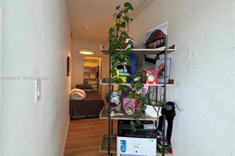 Купить кондоминиум в Корал-Гейблс, Флорида 1 спальня, 78.04м2, № 2090126 - фото 18