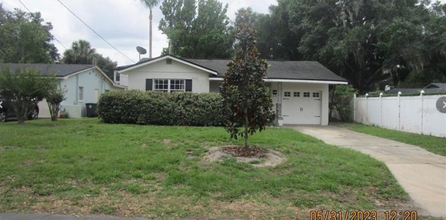 House in Winter Park, Florida 4 bedrooms, 167.97 sq.m. № 1914951