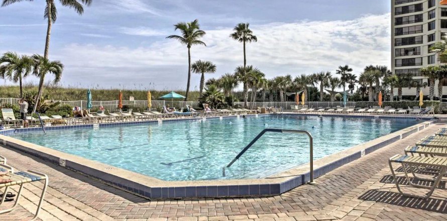Condo in Fort Pierce, Florida, 2 bedrooms № 1061414