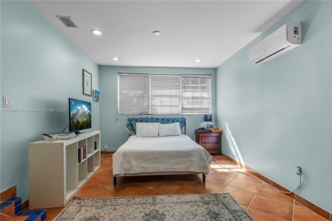 Villa ou maison à vendre à North Miami, Floride: 4 chambres, 203.64 m2 № 1969759 - photo 14