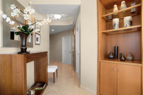 Condo in Miami Beach, Florida, 2 bedrooms  № 1938252 - photo 8