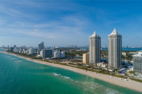 Condo in Miami Beach, Florida, 2 bedrooms  № 1938252 - photo 24