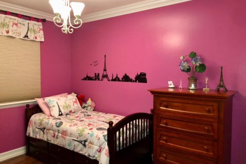 Townhouse in Doral, Florida 4 bedrooms, 188.59 sq.m. № 1151369 - photo 1