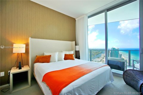 Condo in Hollywood, Florida, 2 bedrooms № 2035646 - photo 13