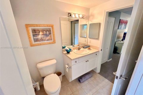 Снять в аренду квартиру в Виро-Бич, Флорида 2 спальни, 99.41м2, № 2010619 - фото 14