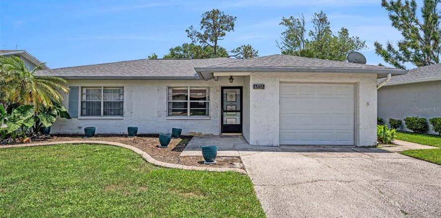 Casa en New Port Richey, Florida 2 dormitorios, 117.8 m2 № 1742859