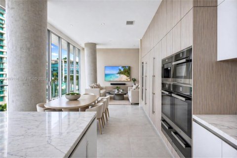 Condominio en venta en Miami, Florida, 5 dormitorios № 2089740 - foto 5