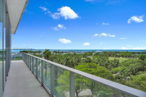 Condominio en venta en Miami, Florida, 5 dormitorios № 2089740 - foto 24