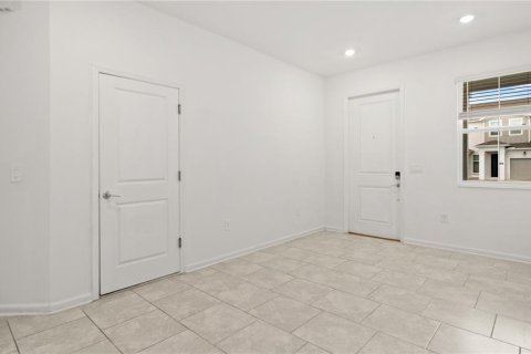 Touwnhouse à vendre à Kissimmee, Floride: 3 chambres, 166.95 m2 № 2121645 - photo 11