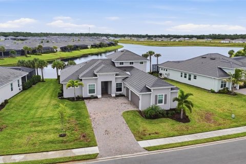 Villa ou maison à vendre à Punta Gorda, Floride: 4 chambres, 281.22 m2 № 2398339 - photo 2