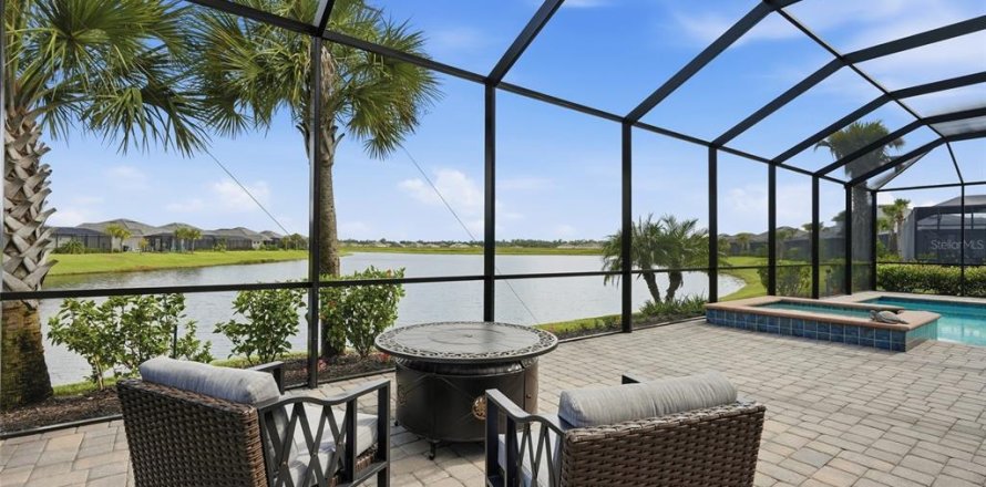 Villa ou maison à Punta Gorda, Floride 4 chambres, 281.22 m2 № 2398339