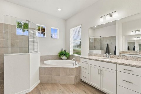 Villa ou maison à vendre à Punta Gorda, Floride: 4 chambres, 281.22 m2 № 2398339 - photo 18