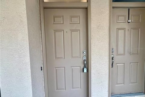 Condo in Tampa, Florida, 2 bedrooms  № 1882859 - photo 3