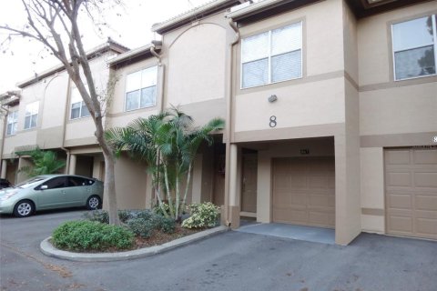 Condo in Tampa, Florida, 2 bedrooms  № 1882859 - photo 2