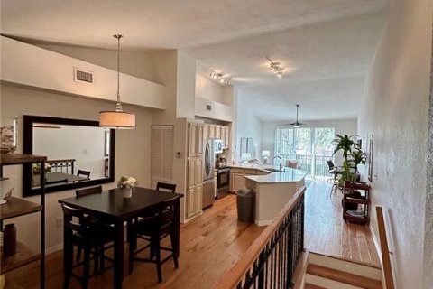 Condo in Tampa, Florida, 2 bedrooms  № 1882859 - photo 14