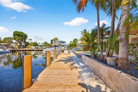 Casa en venta en Pompano Beach, Florida, 2 dormitorios, 137.96 m2 № 2084988 - foto 12