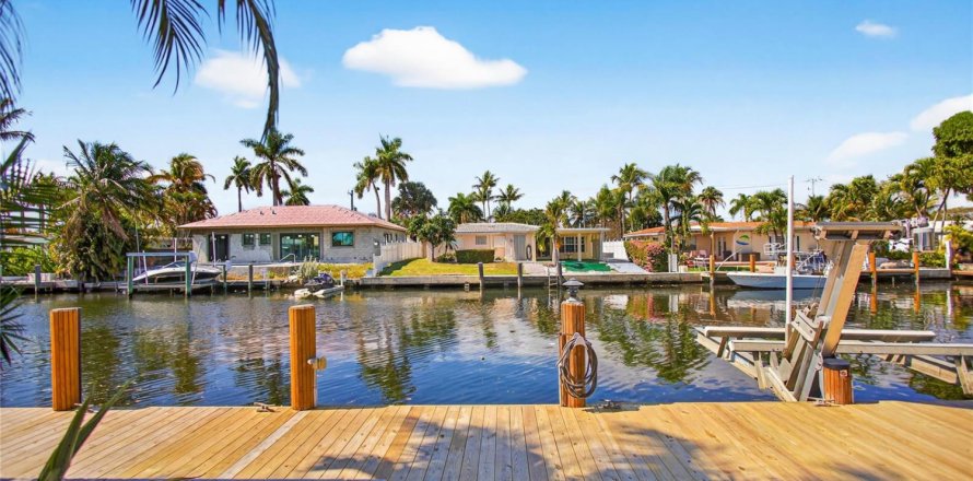 Casa en Pompano Beach, Florida 2 dormitorios, 137.96 m2 № 2084988