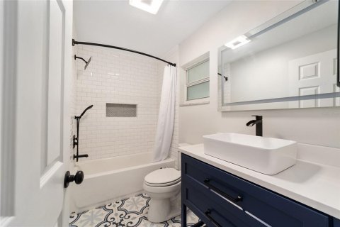 House in Ocala, Florida 2 bedrooms, 104.33 sq.m. № 2225773 - photo 5