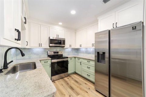 House in Ocala, Florida 2 bedrooms, 104.33 sq.m. № 2225773 - photo 9